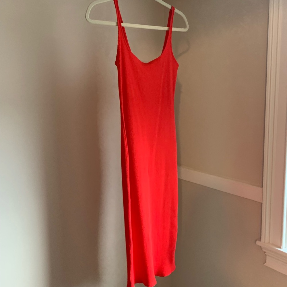 Small red ribbed midi dress